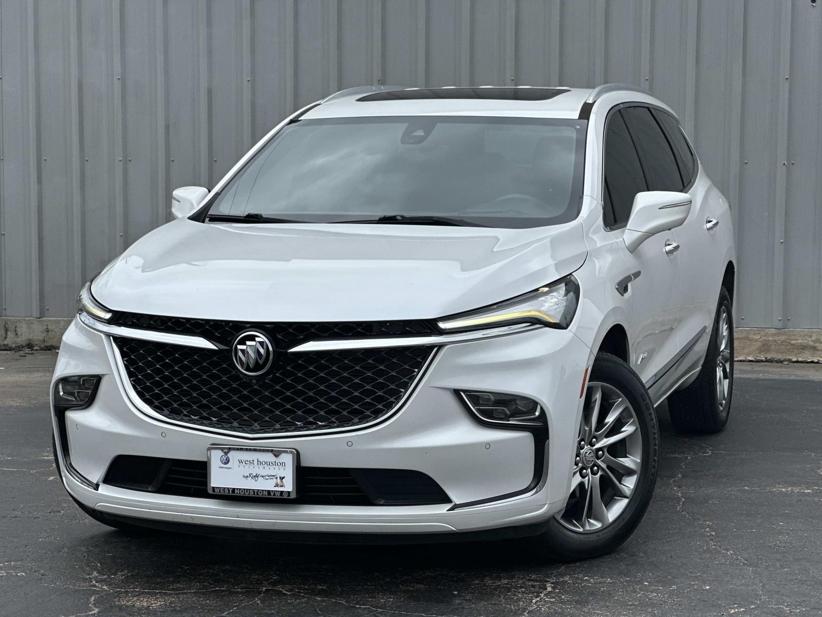 2023 Buick Enclave Avenir's photo