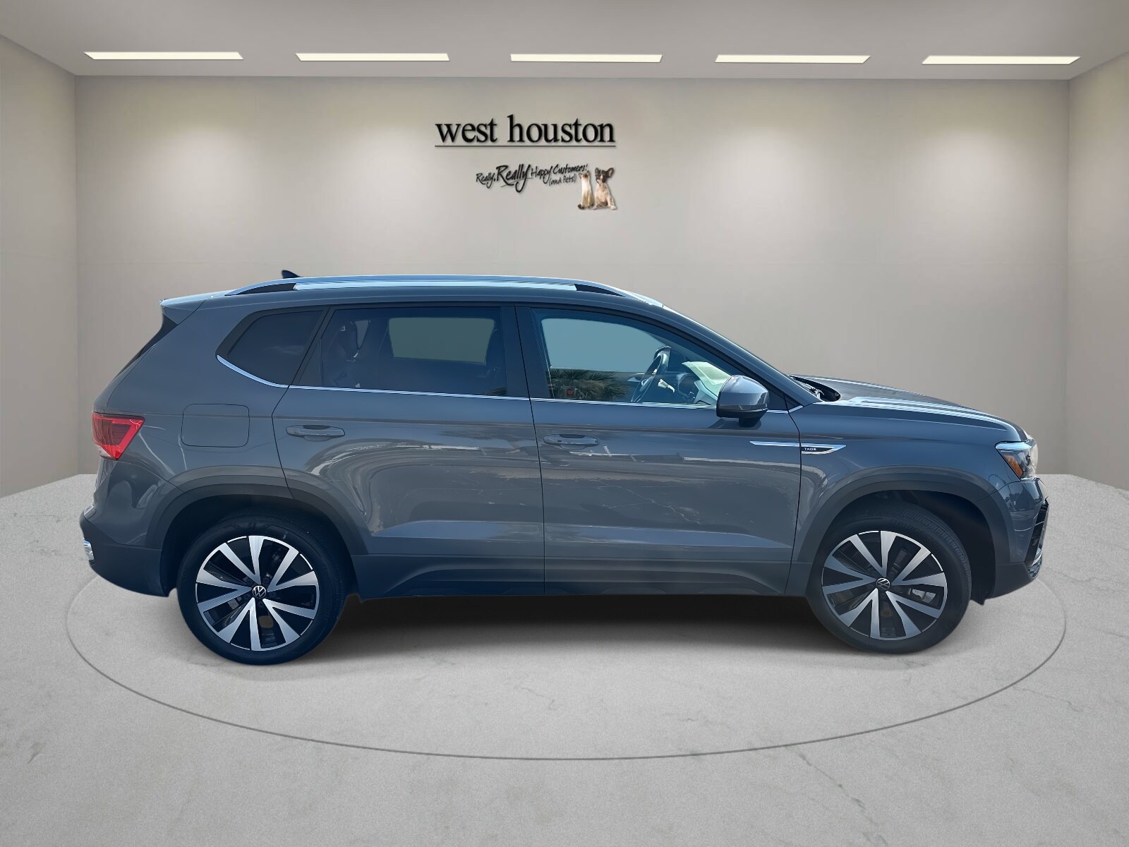 2022 Volkswagen Taos SE photo 3