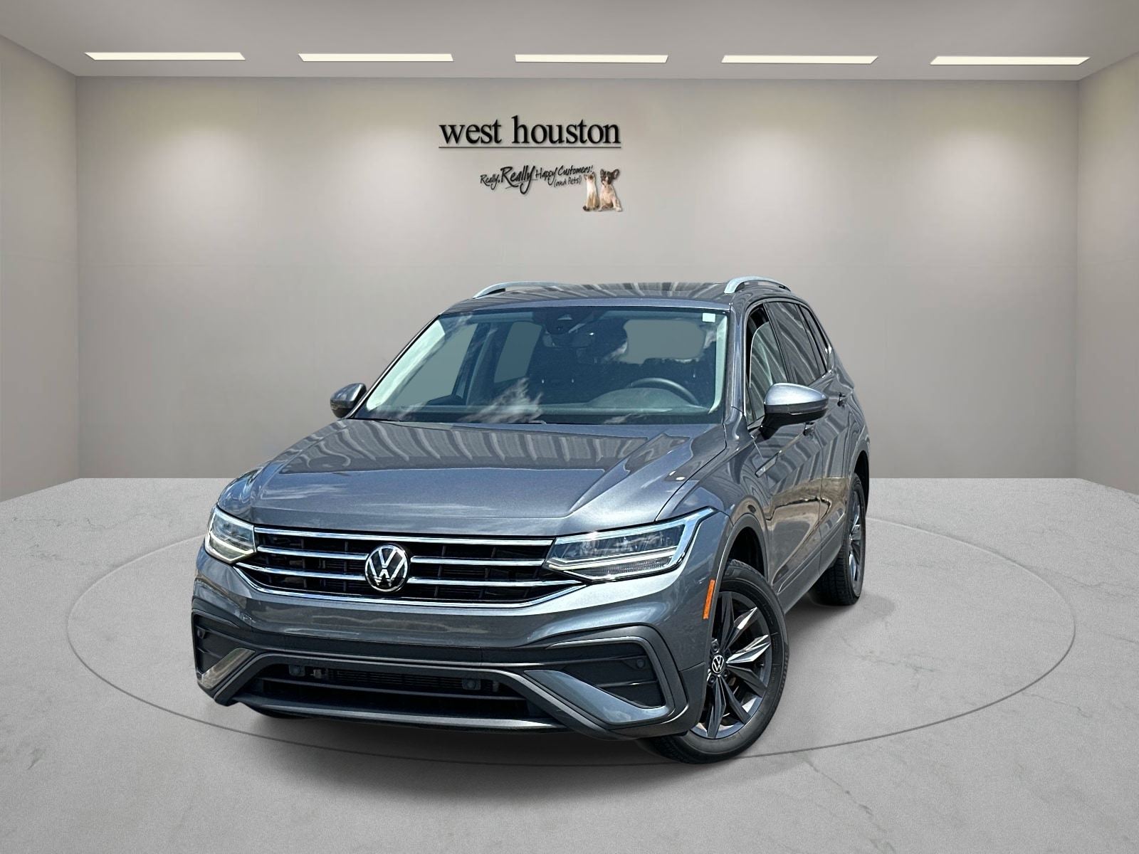 2023 Volkswagen Tiguan 2.0T SE's photo