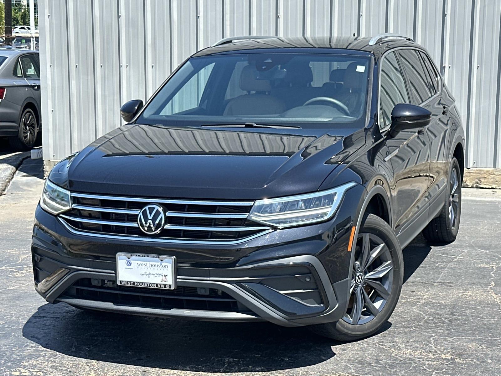 2023 Volkswagen Tiguan 2.0T SE's photo