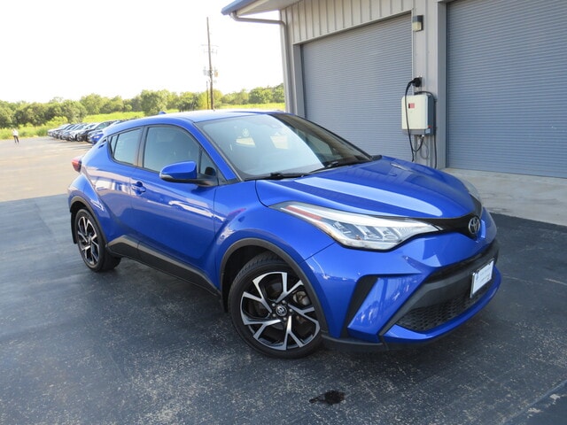 Used 2020 Toyota C-HR XLE with VIN JTNKHMBX1L1062889 for sale in Houston, TX