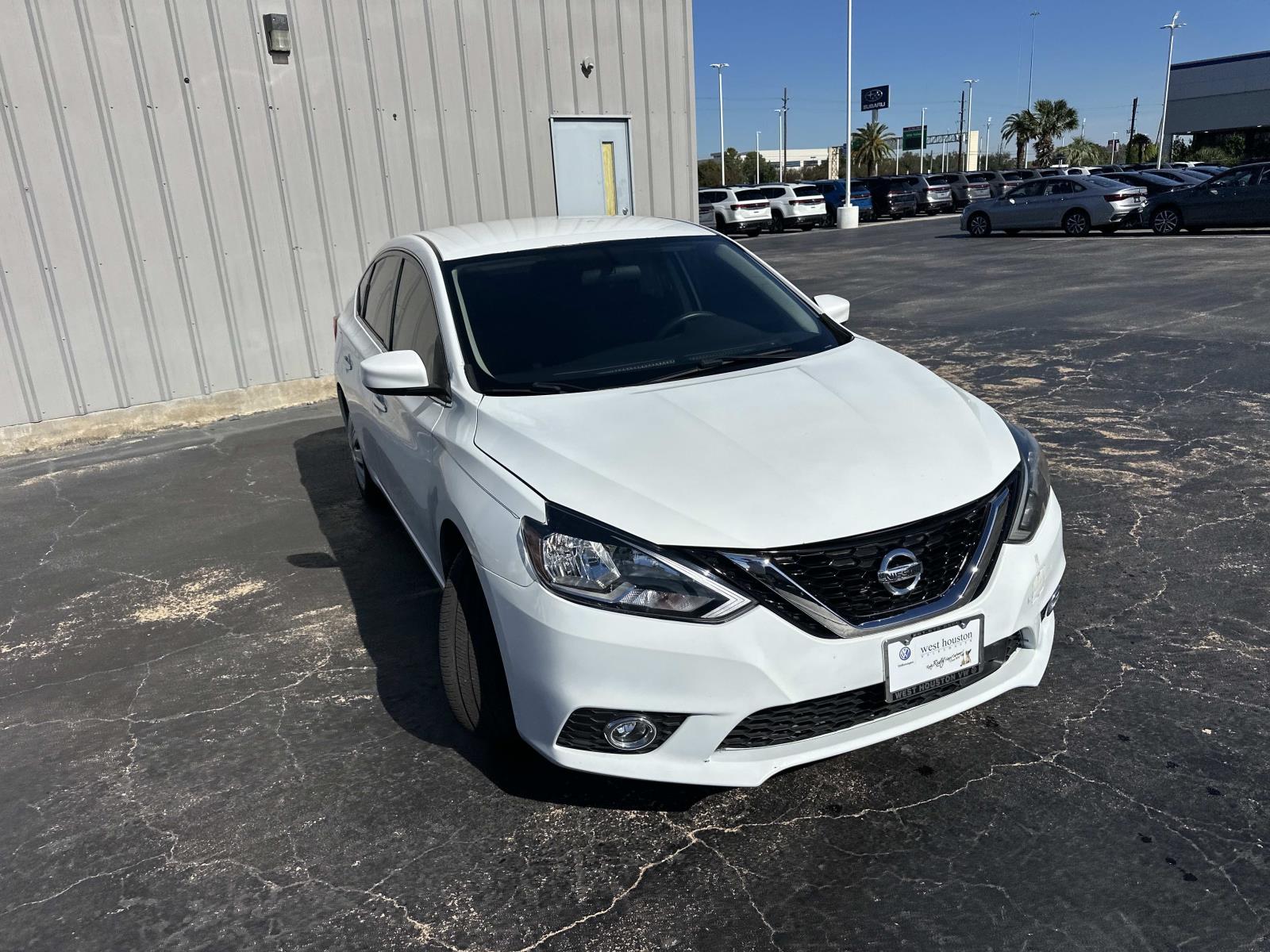 2019 Nissan Sentra S photo 3