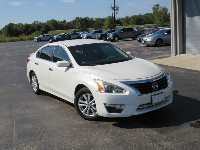 Used 2014 Nissan Altima S with VIN 1N4AL3AP9EN374891 for sale in Houston, TX