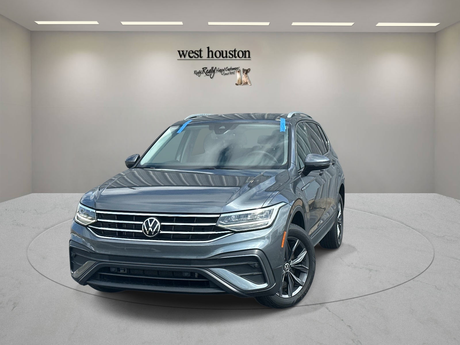 2023 Volkswagen Tiguan 2.0T SE's photo