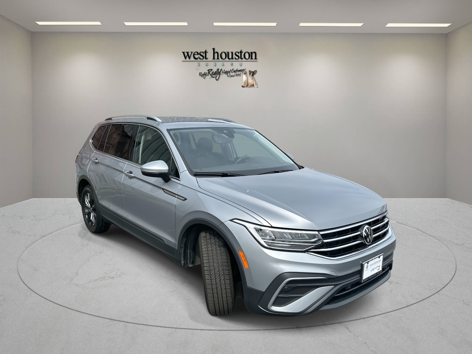 Certified 2024 Volkswagen Tiguan SE with VIN 3VV3B7AX4RM143945 for sale in Houston, TX
