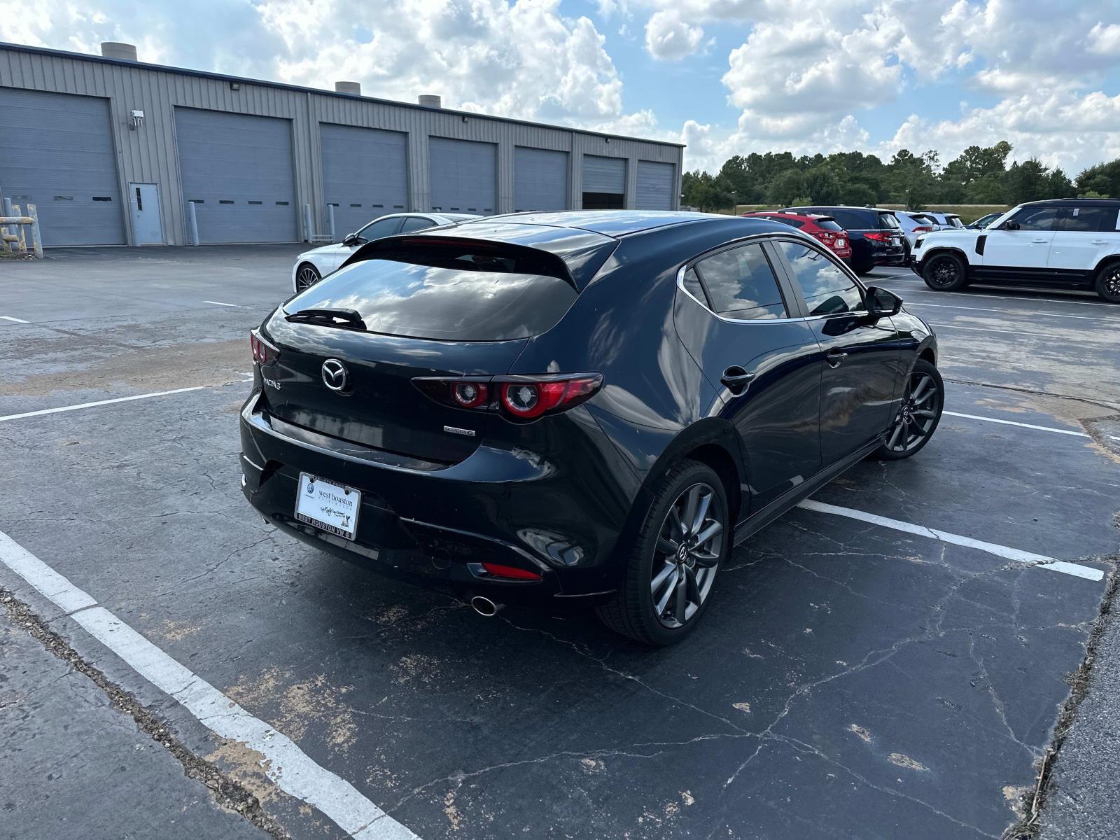 2022 Mazda Mazda3 Hatchback Preferred photo 4