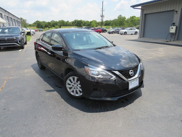 Used 2017 Nissan Sentra SV with VIN 3N1AB7AP9HY361041 for sale in Houston, TX