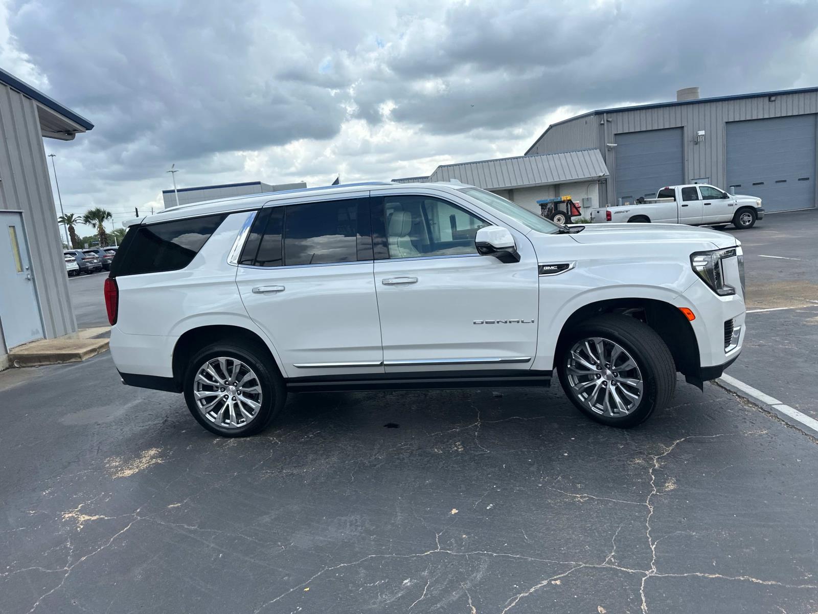 2022 Gmc Yukon Denali photo 4