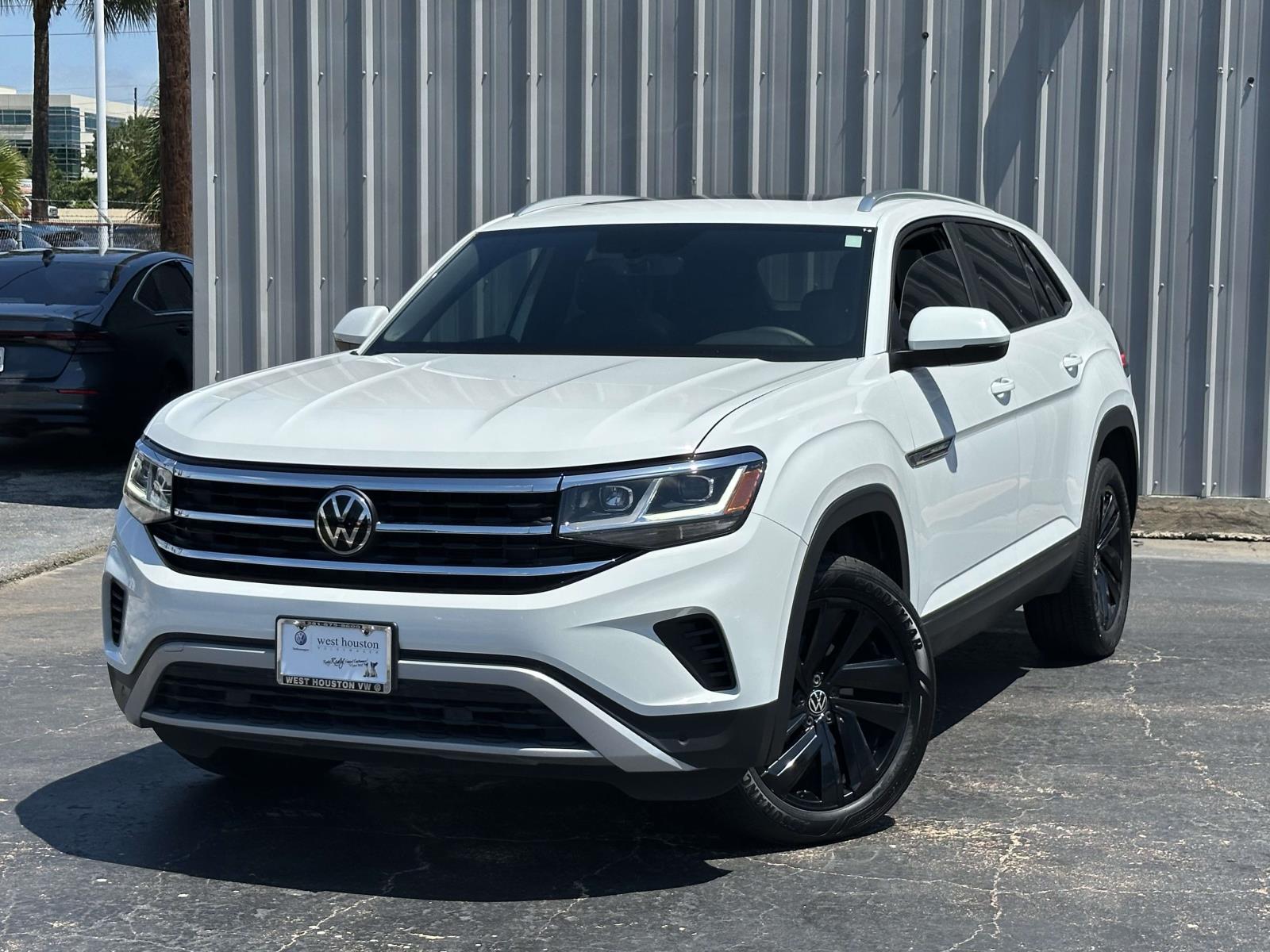 2023 Volkswagen Atlas Cross Sport 3.6L V6 SE w/Tech 4MOTION's photo