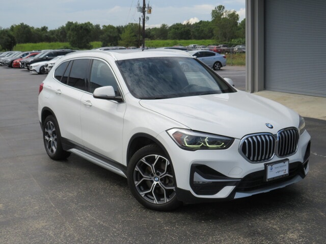 Used 2020 BMW X1 28i with VIN WBXJG9C09L5P21833 for sale in Houston, TX