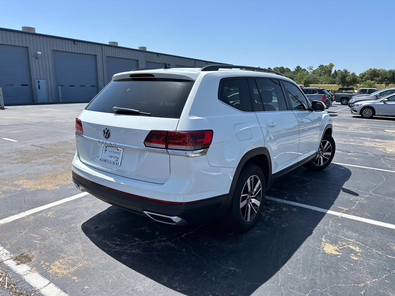 2022 Volkswagen Atlas SE photo 4
