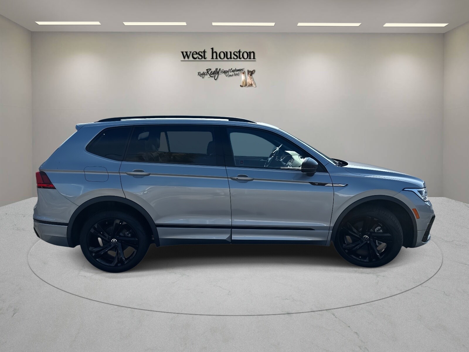 2024 Volkswagen Tiguan SE R-Line Black photo 2