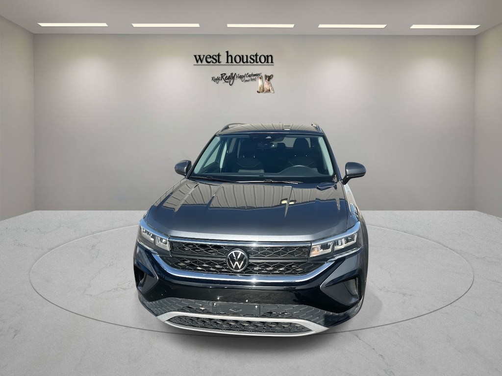 Used 2024 Volkswagen Taos SE Sport Utility