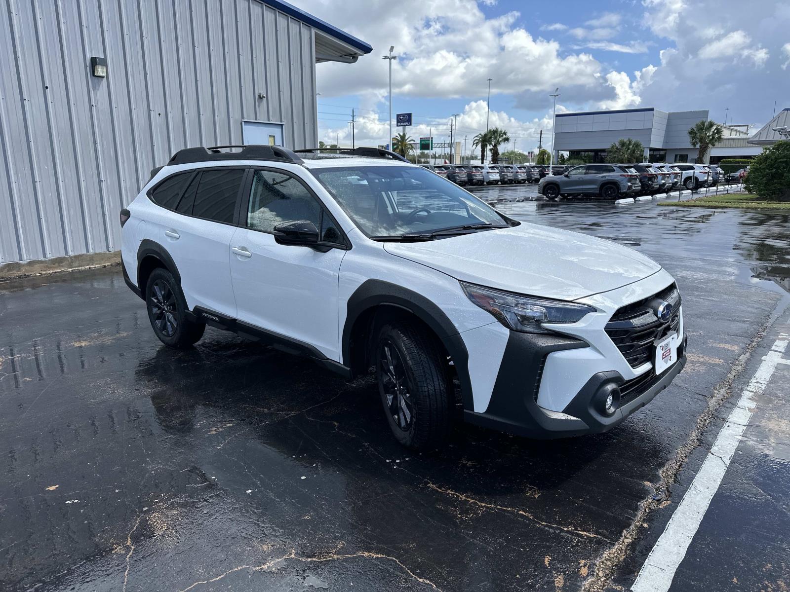 2025 Subaru Outback Onyx Edition XT photo 2