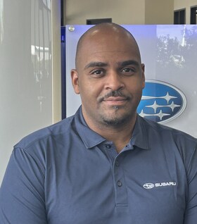 Staff member Giovanni Rayo from ID_f2e494