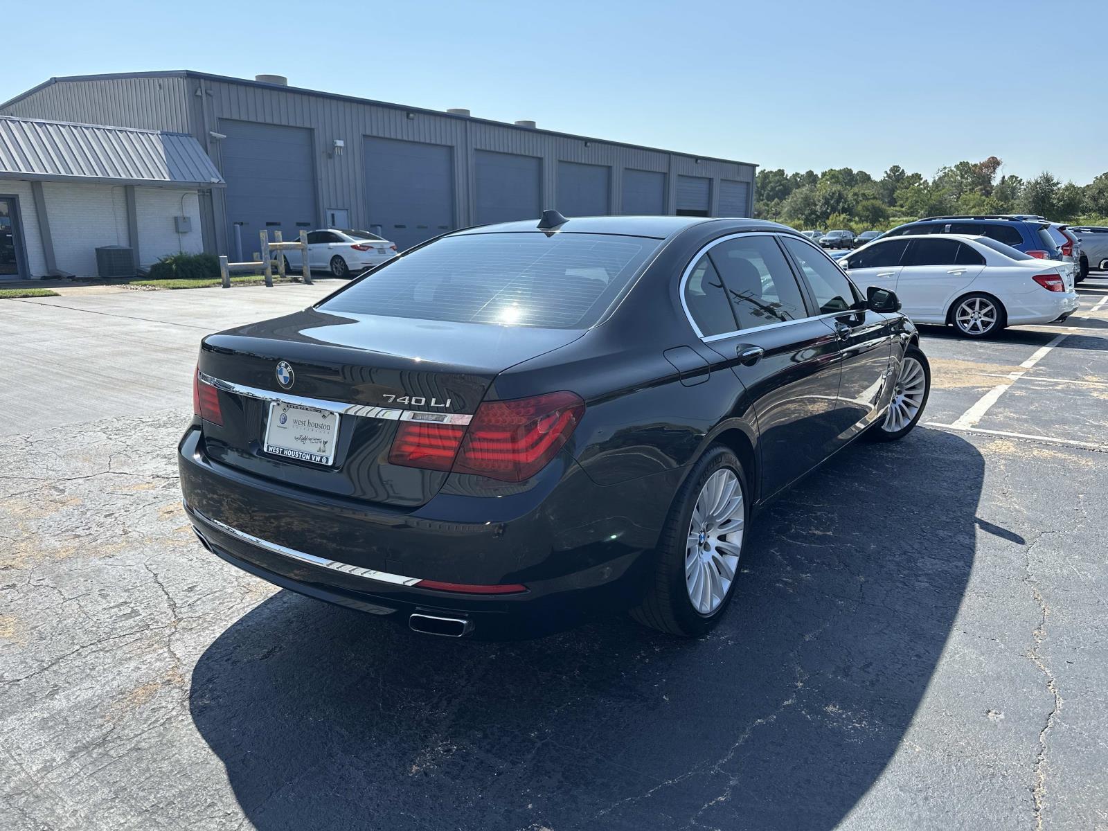 2013 Bmw 740Li Sedan photo 4