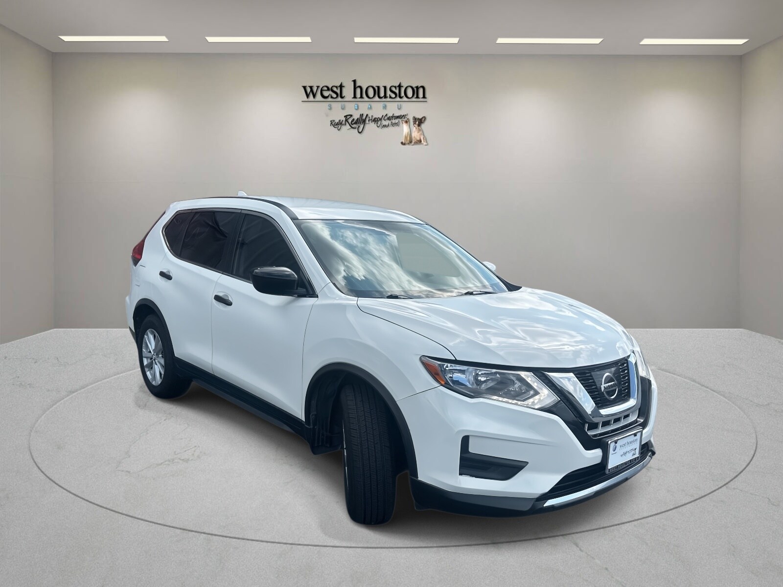 2017 Nissan Rogue S photo 2