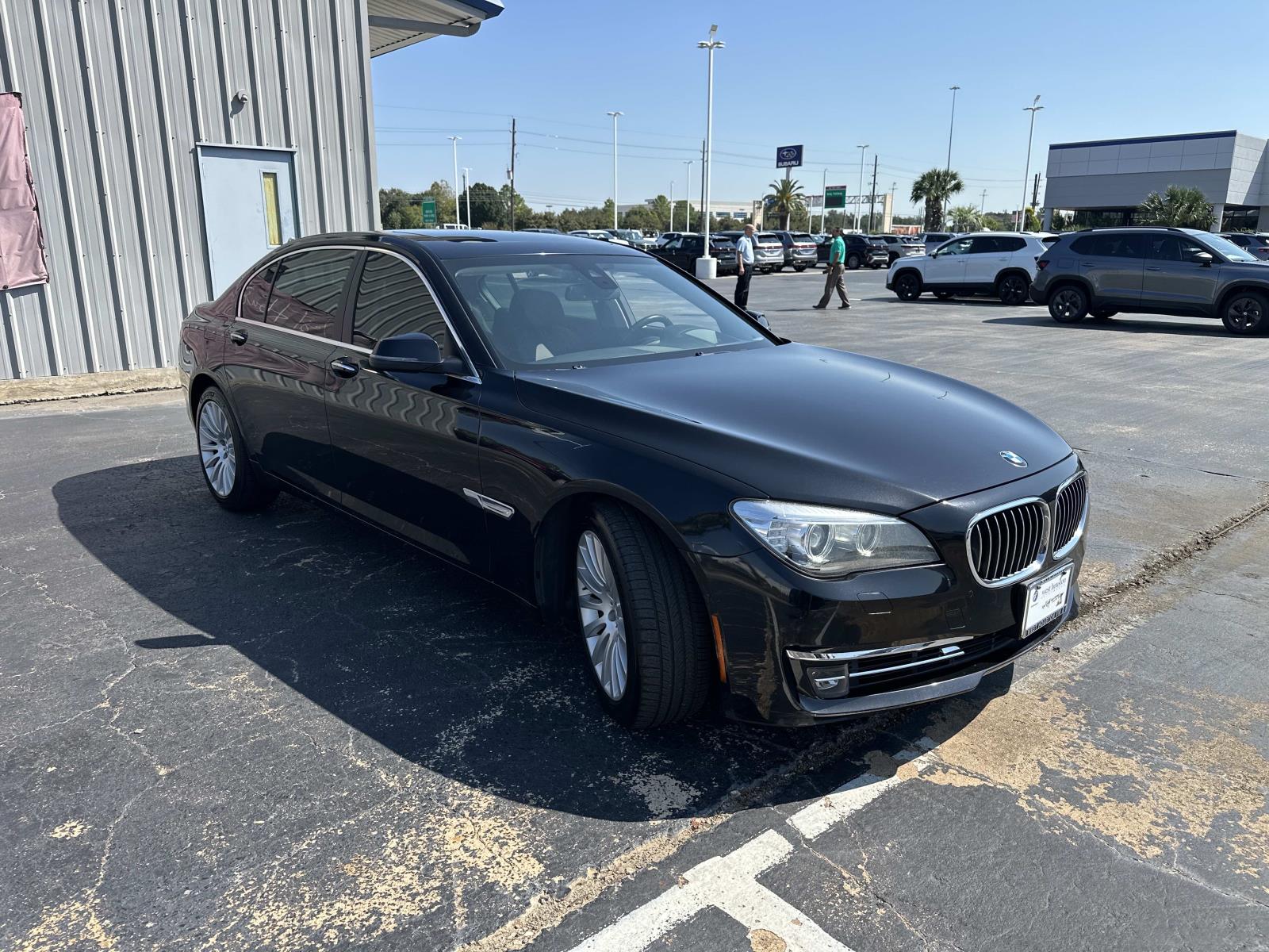 2013 Bmw 740Li Sedan photo 2