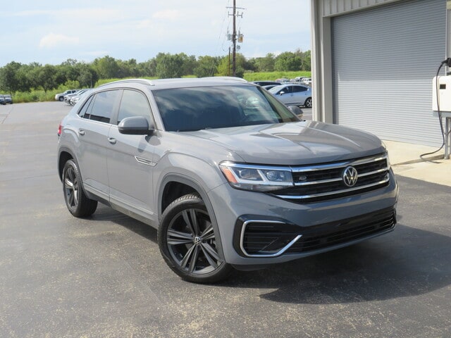 Used 2021 Volkswagen Atlas Cross Sport SE w/Tech R-Line with VIN 1V2PE2CA2MC209369 for sale in Houston, TX