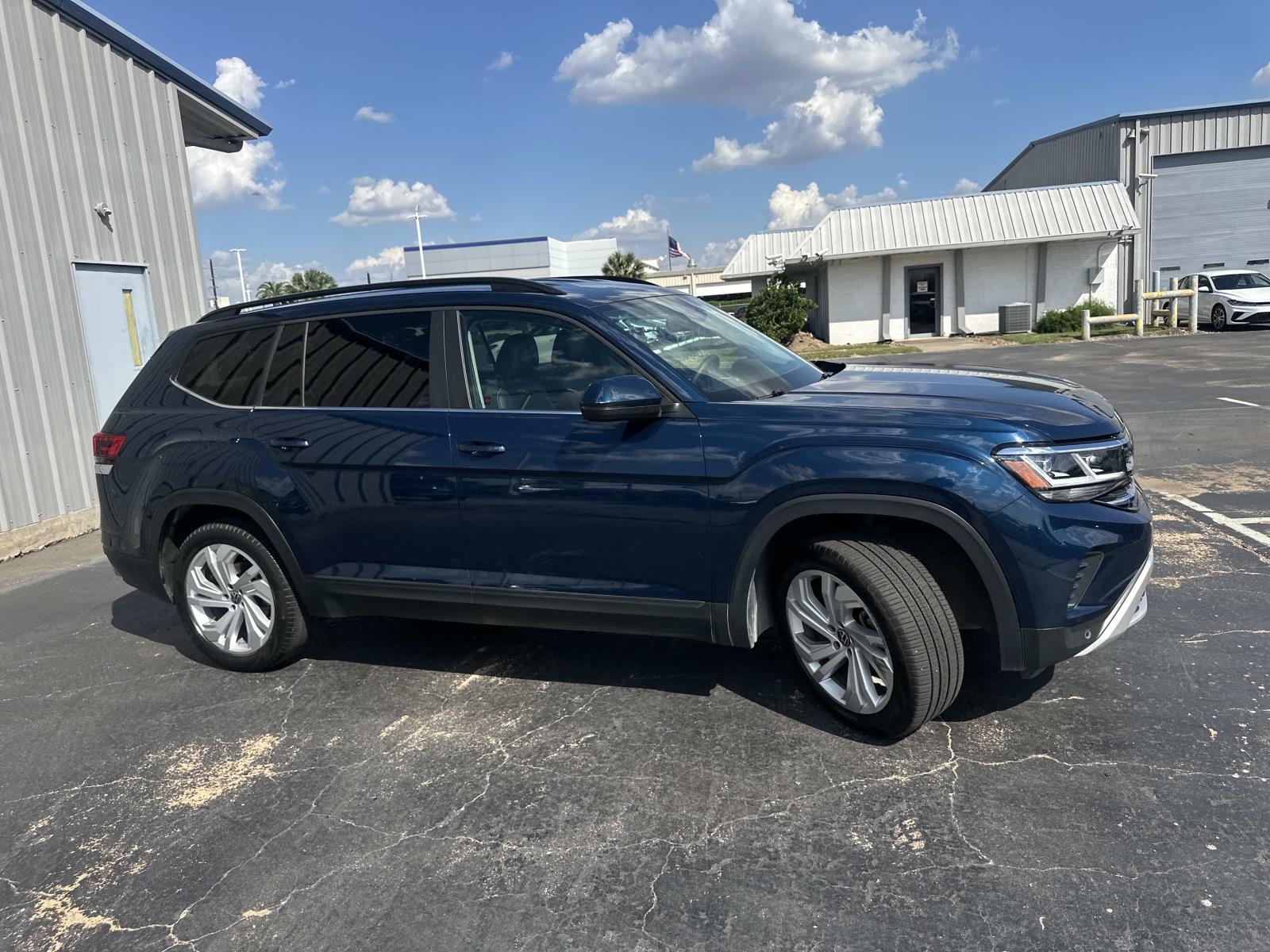 2023 Volkswagen Atlas V6 SE Technology photo 4