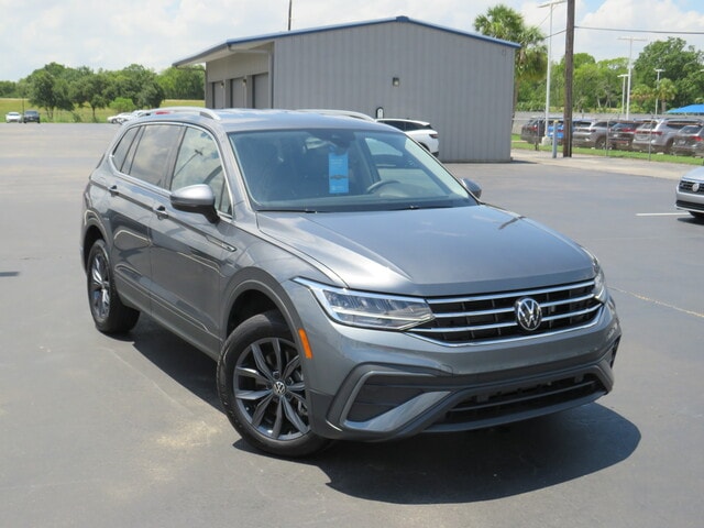 Certified 2024 Volkswagen Tiguan SE with VIN 3VV3B7AX0RM002645 for sale in Houston, TX