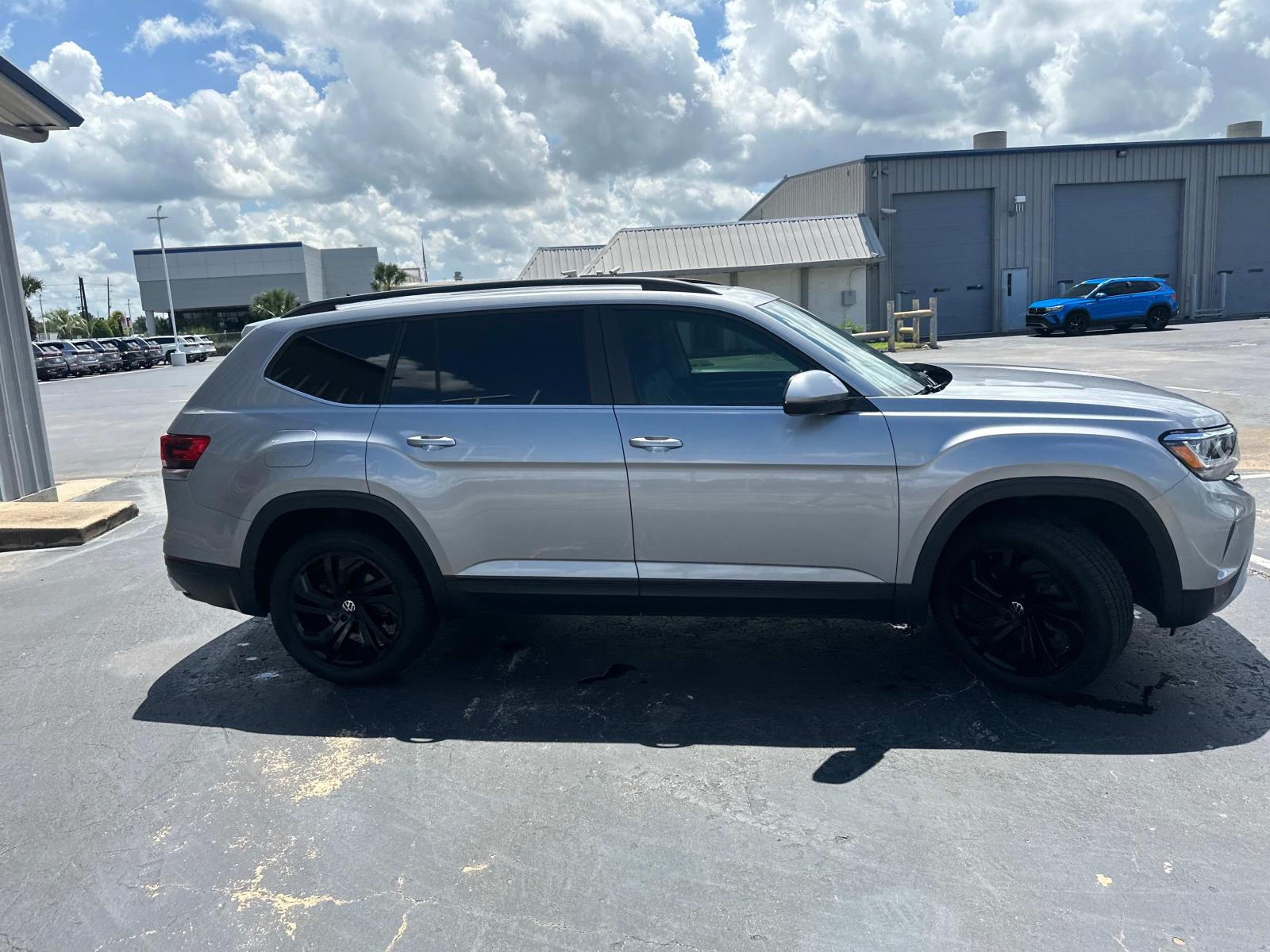 2022 Volkswagen Atlas SE Technology photo 4