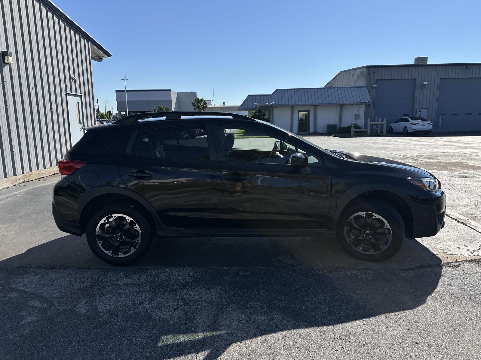2023 Subaru Crosstrek Premium photo 3