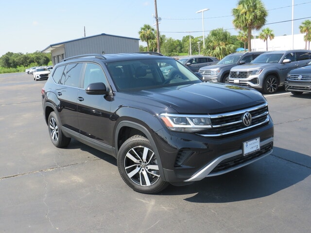 Used 2021 Volkswagen Atlas SE with VIN 1V2DP2CA7MC587832 for sale in Houston, TX