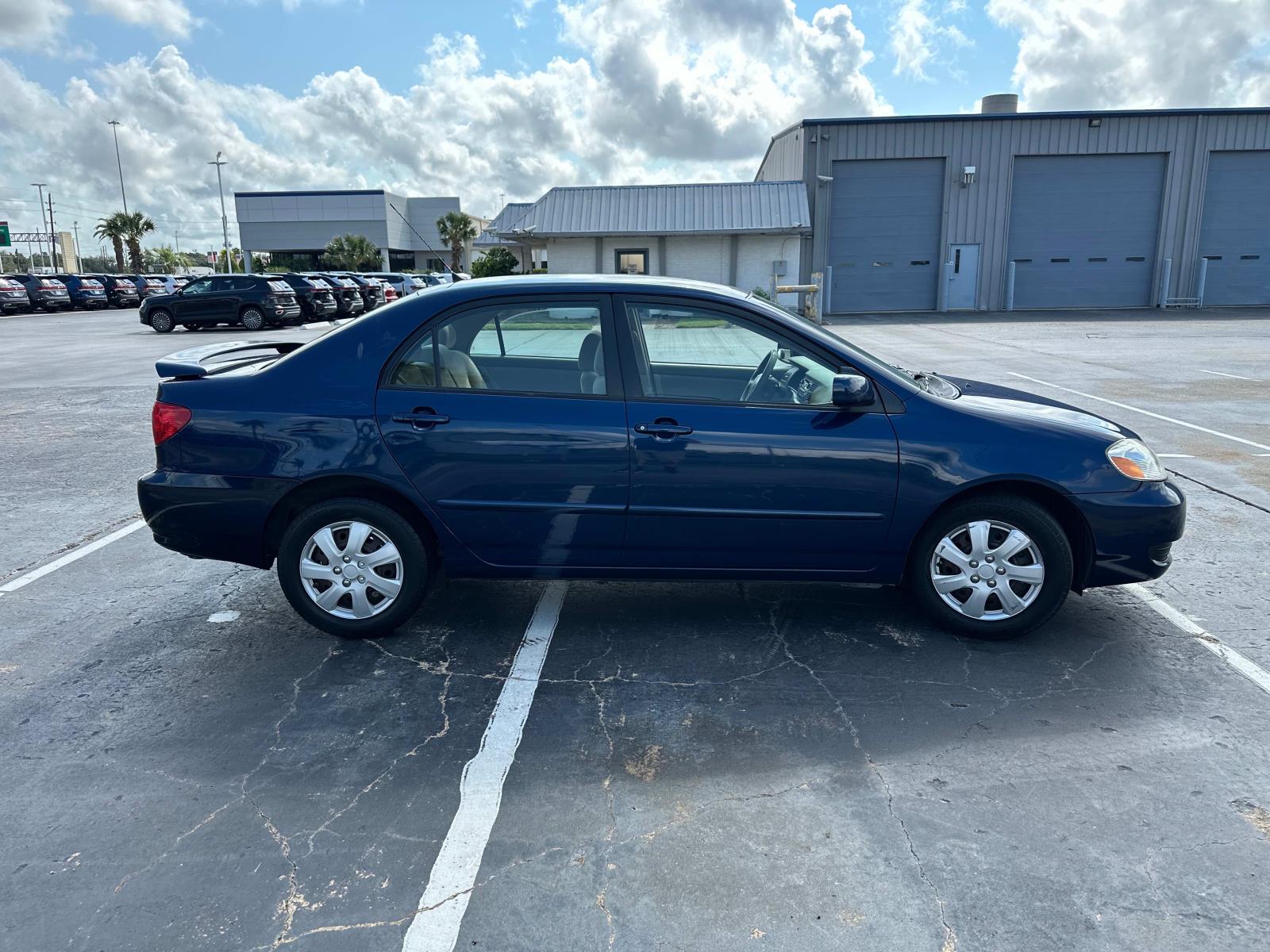 2008 Toyota Corolla LE photo 3