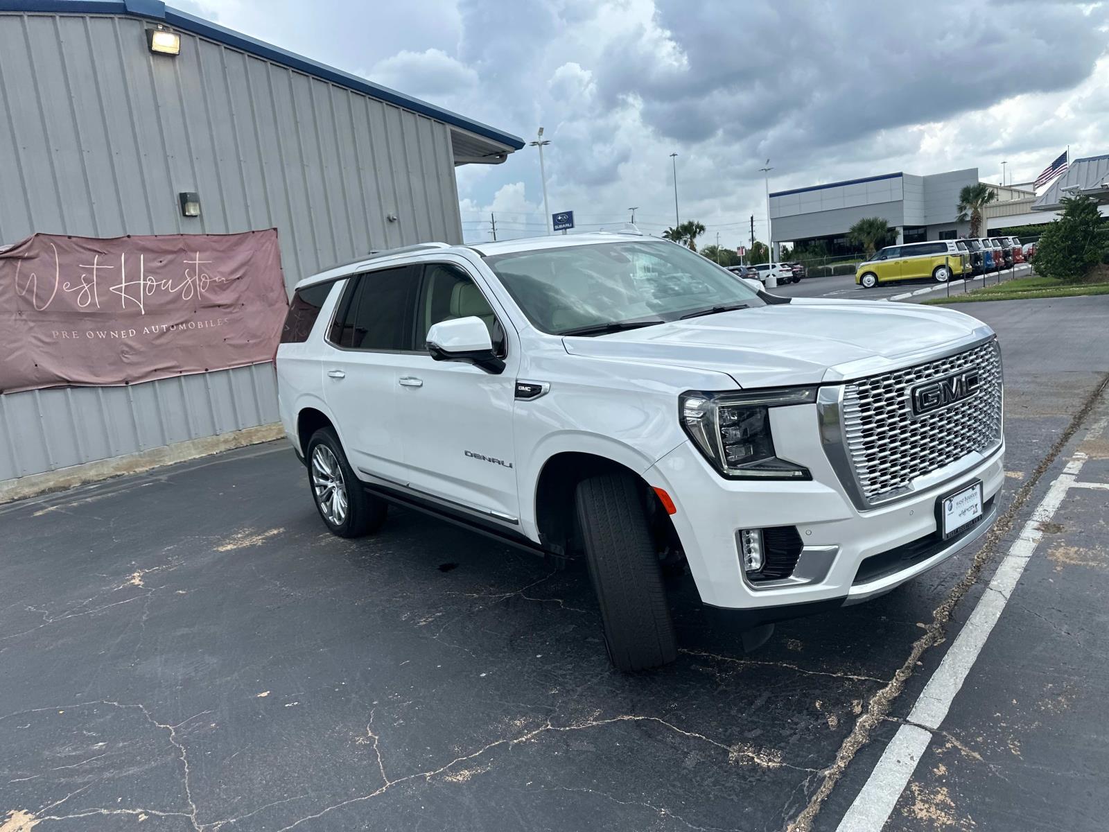 2022 Gmc Yukon Denali photo 2