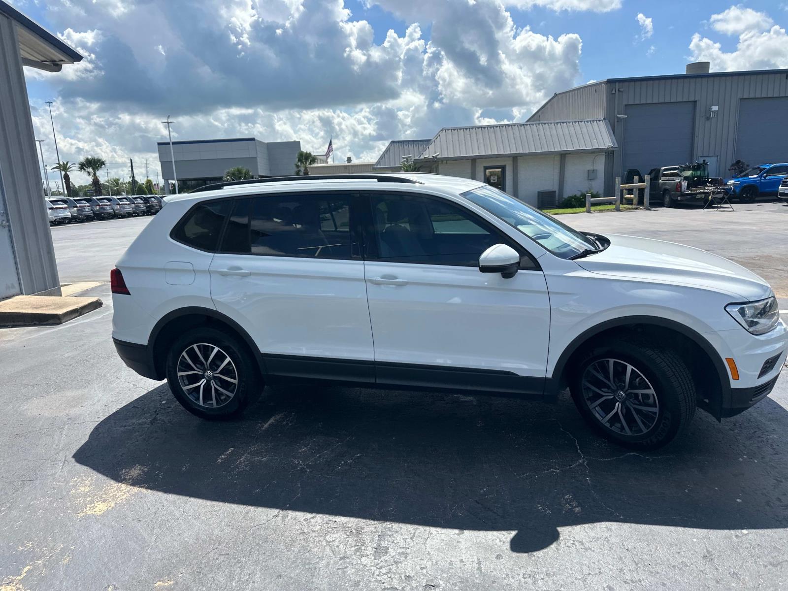 2021 Volkswagen Tiguan S photo 3