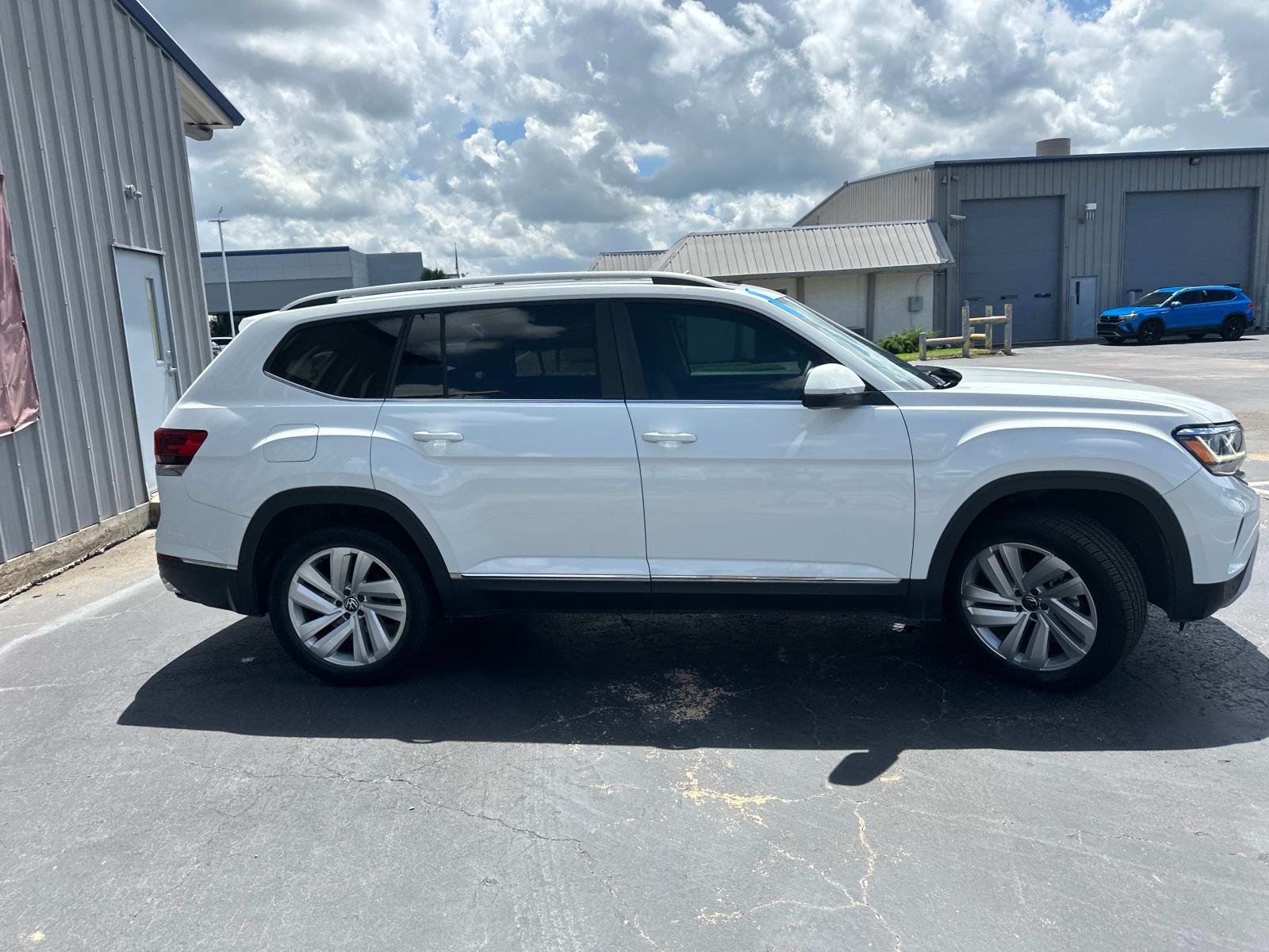 2021 Volkswagen Atlas V6 SEL photo 3