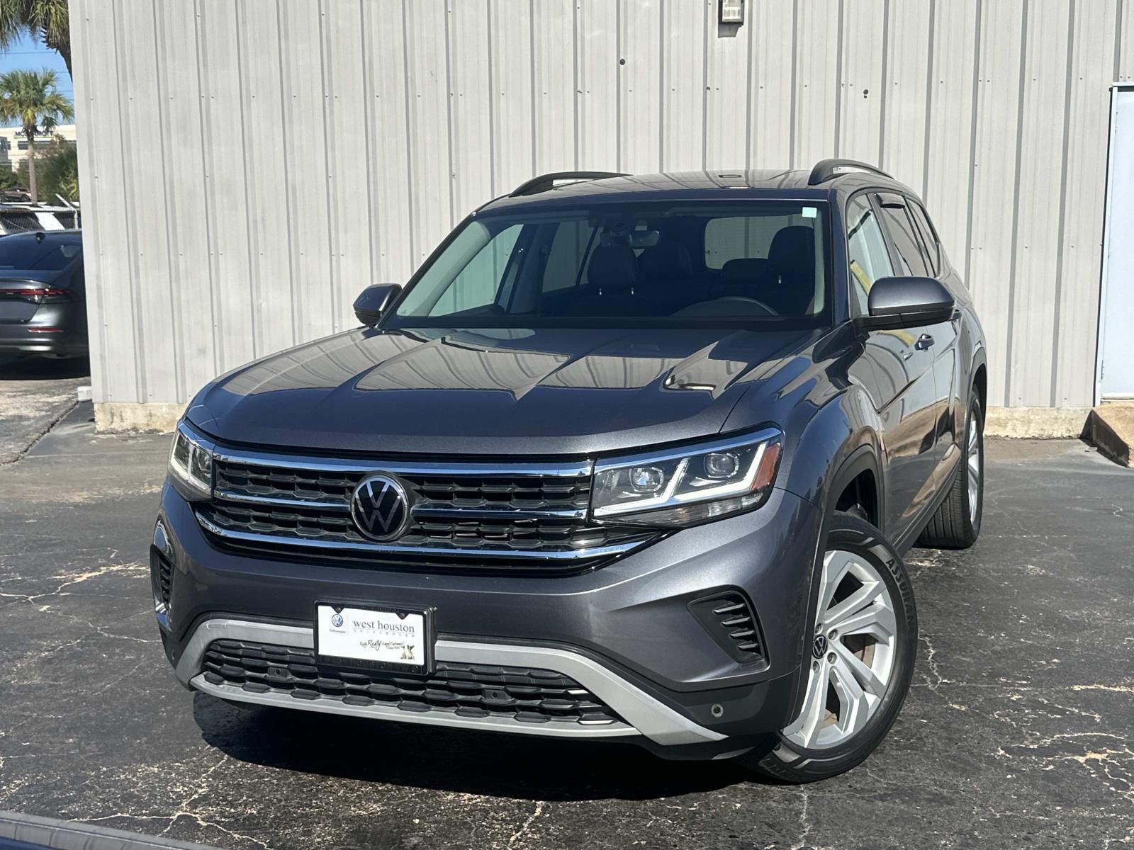 2022 Volkswagen Atlas SE w/Tech's photo