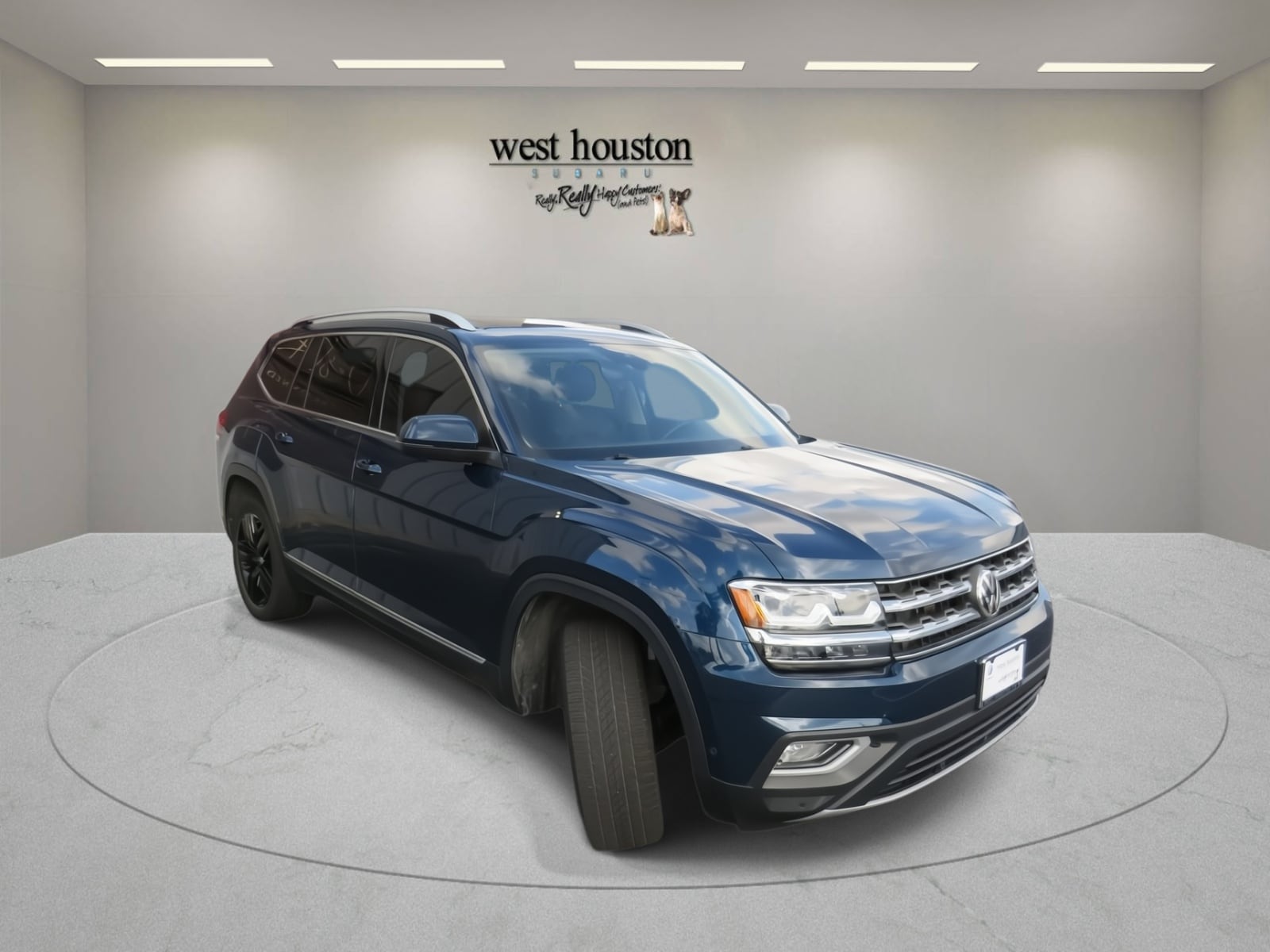 Used 2018 Volkswagen Atlas SEL Premium with VIN 1V2NR2CA3JC583920 for sale in Houston, TX