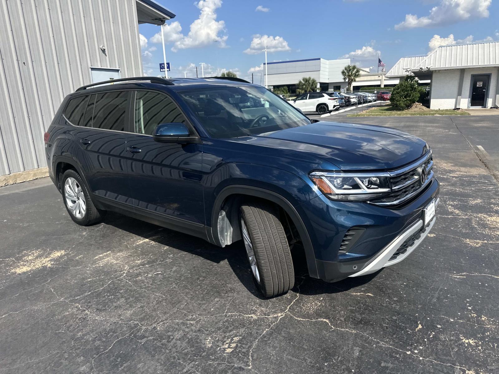 2023 Volkswagen Atlas V6 SE Technology photo 3