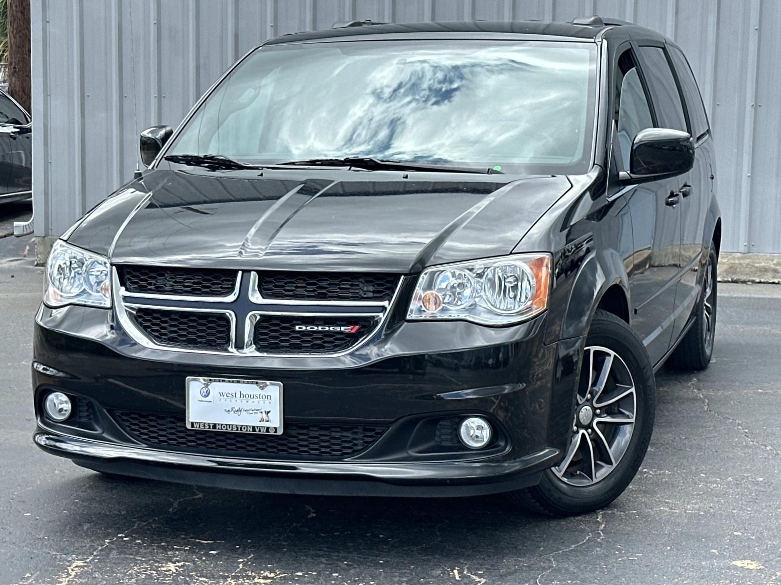 2017 Dodge Grand Caravan SXT's photo