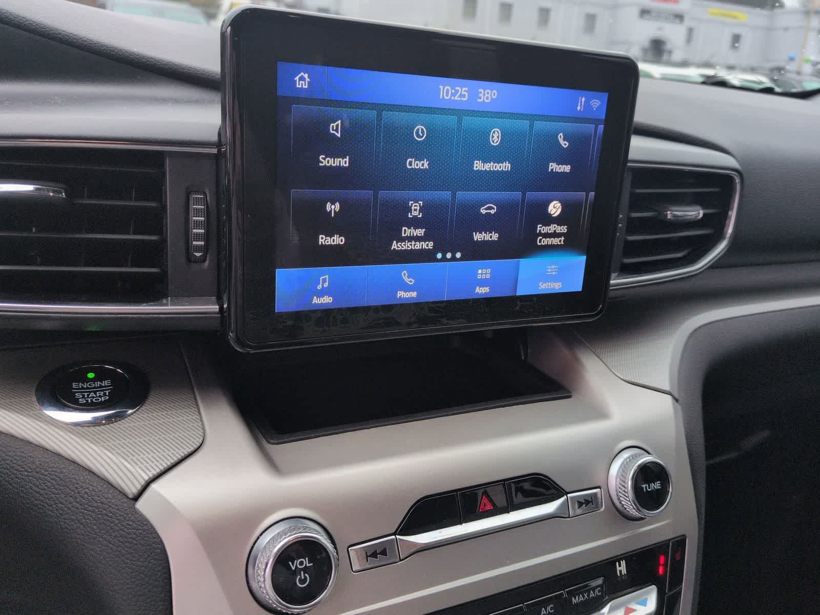 Thumbnail: 2021 Ford Explorer - 27