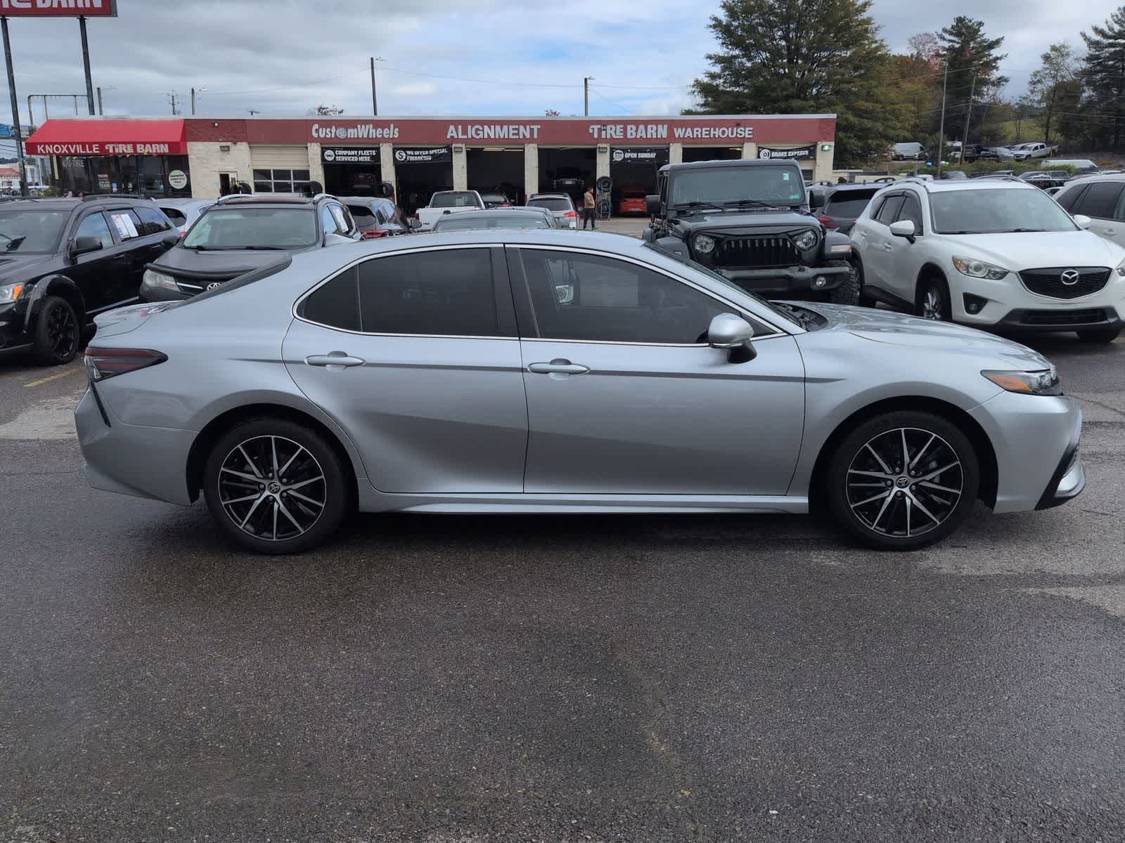 Thumbnail: 2022 Toyota Camry - 9