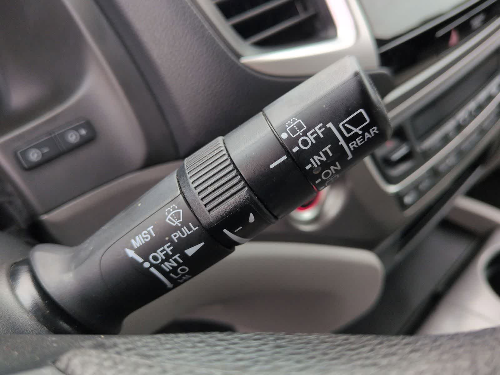 Thumbnail: 2018 Honda Pilot - 23