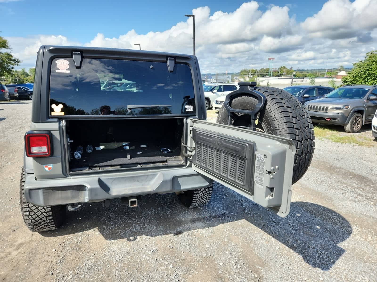 Thumbnail: 2018 Jeep Wrangler - 26