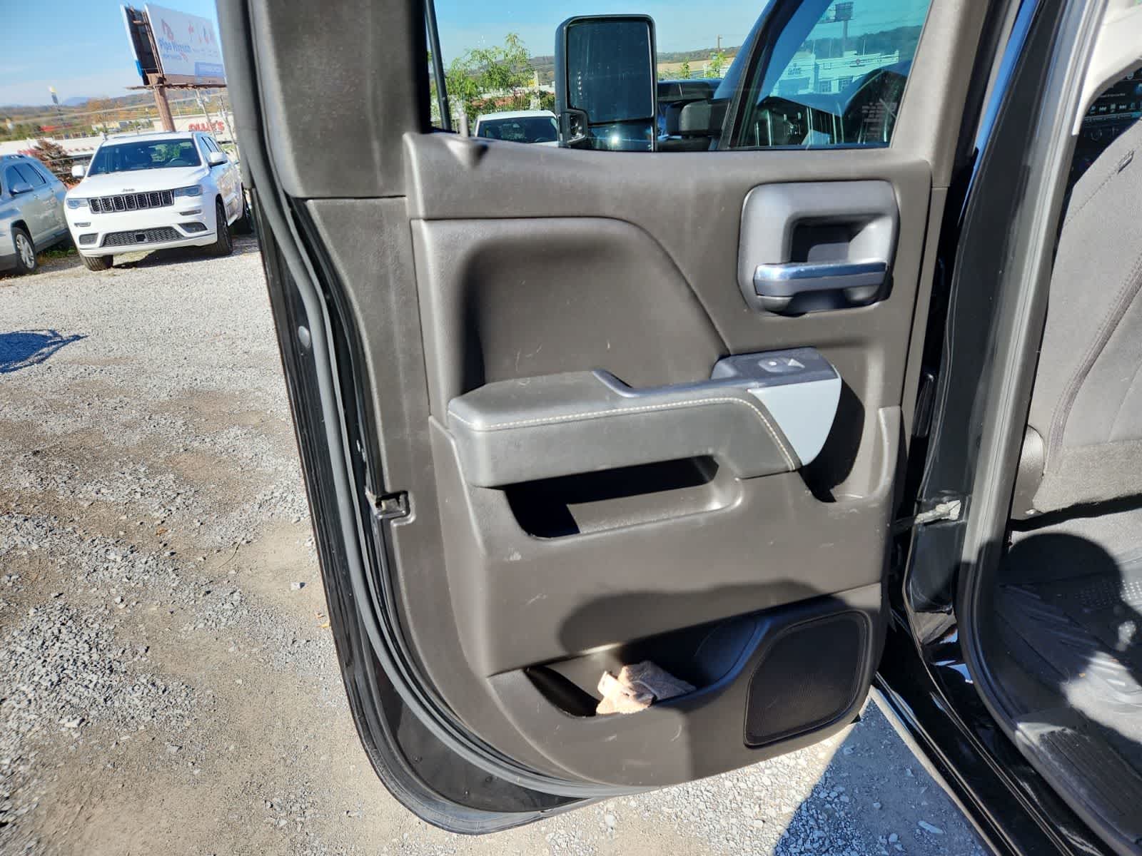 Thumbnail: 2019 Chevrolet Silverado 1500 - 28