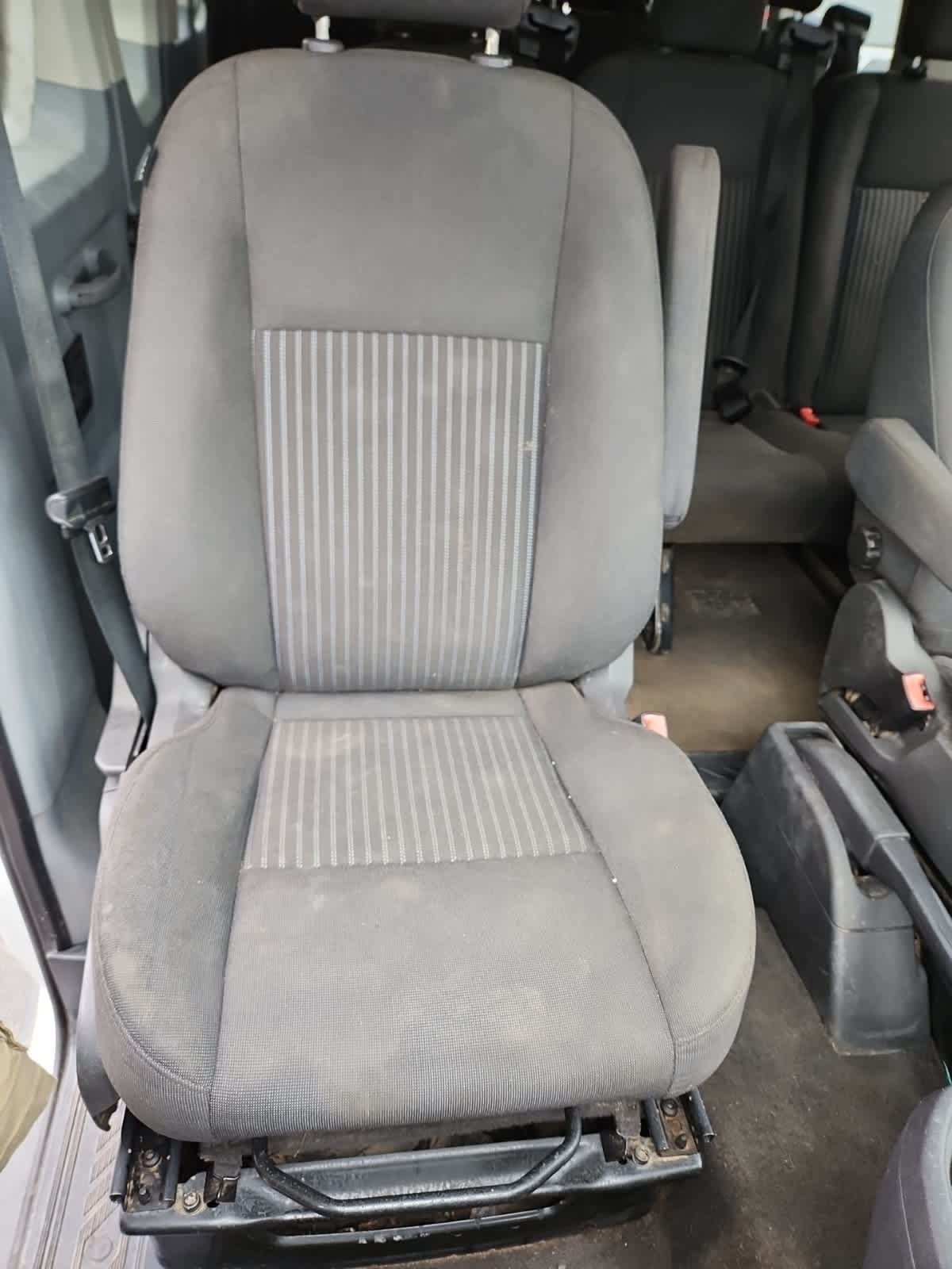 Thumbnail: 2015 Ford Transit Series - 17