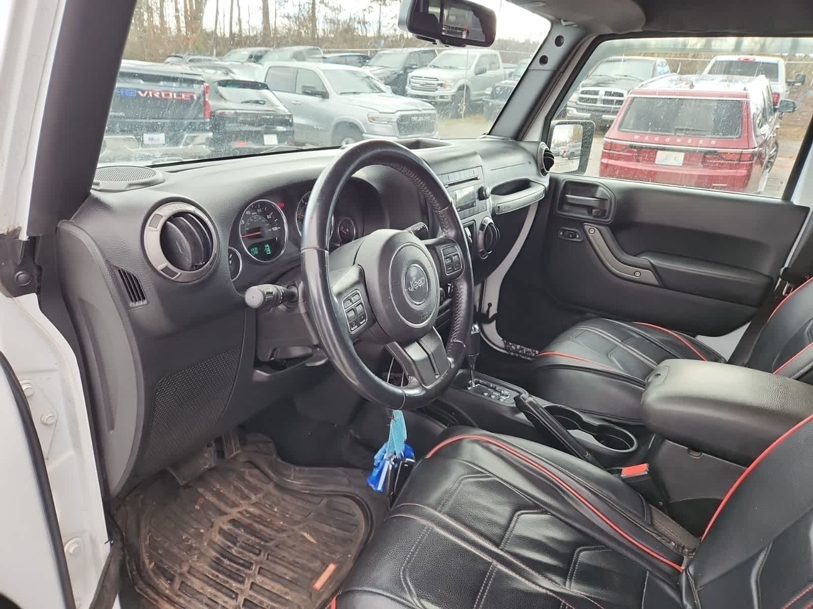 Thumbnail: 2016 Jeep Wrangler - 14