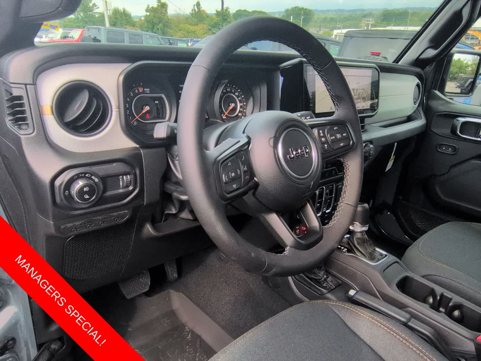 Thumbnail: 2025 Jeep Gladiator - 10