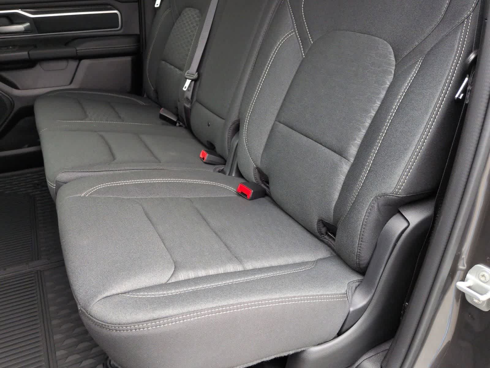 Thumbnail: 2026 RAM 1500 - 19