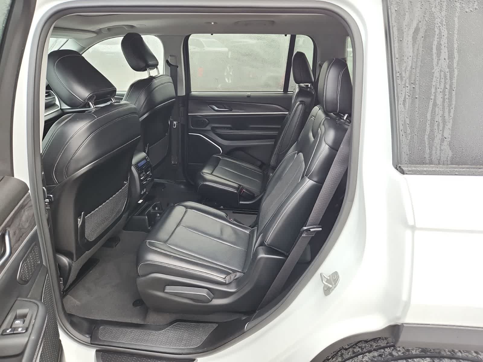 Thumbnail: 2021 Jeep Grand Cherokee L - 26