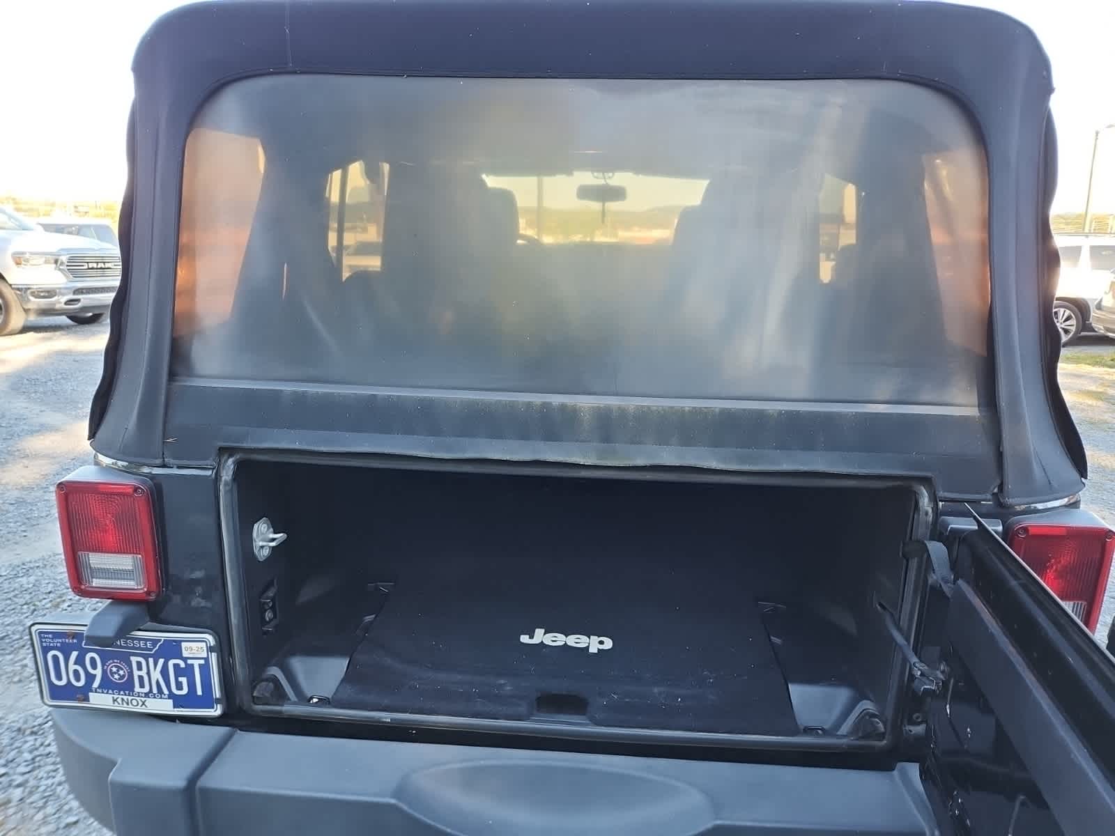 Thumbnail: 2015 Jeep Wrangler - 25