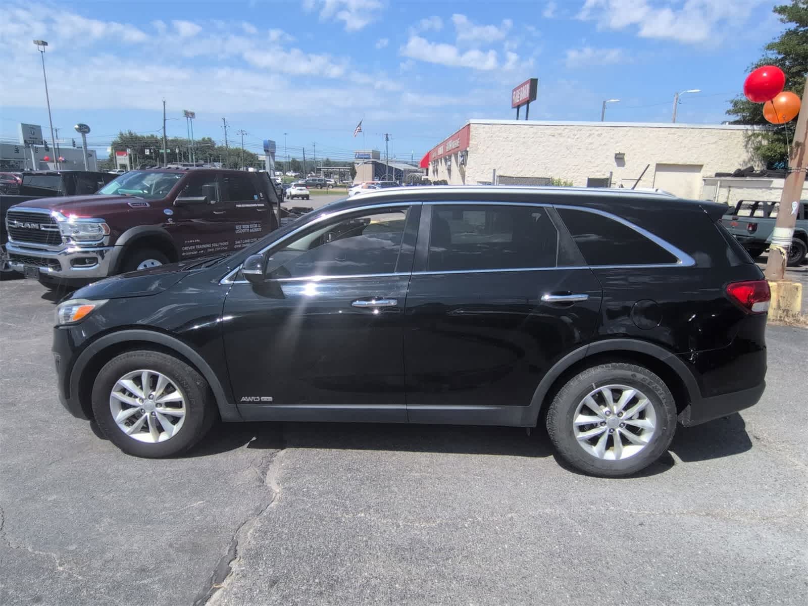 Thumbnail: 2017 Kia Sorento - 5