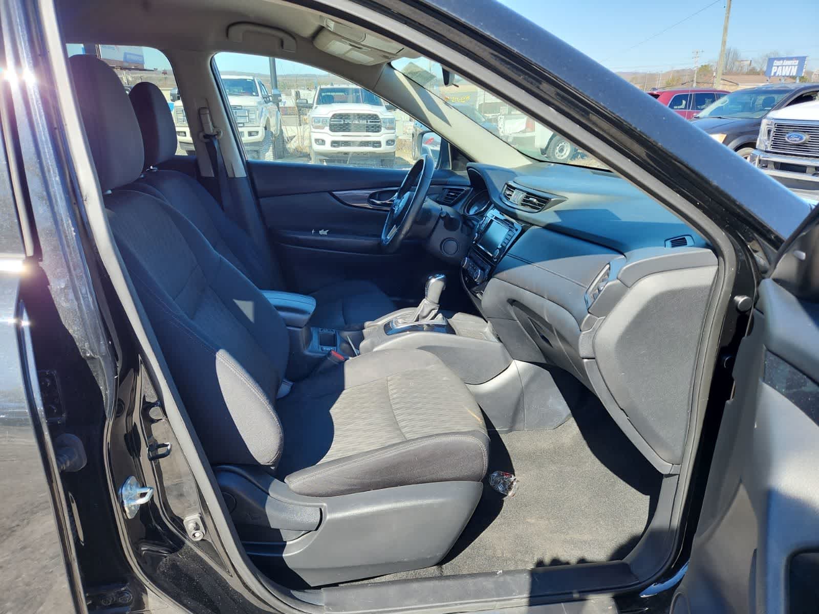 Thumbnail: 2018 Nissan Rogue - 21