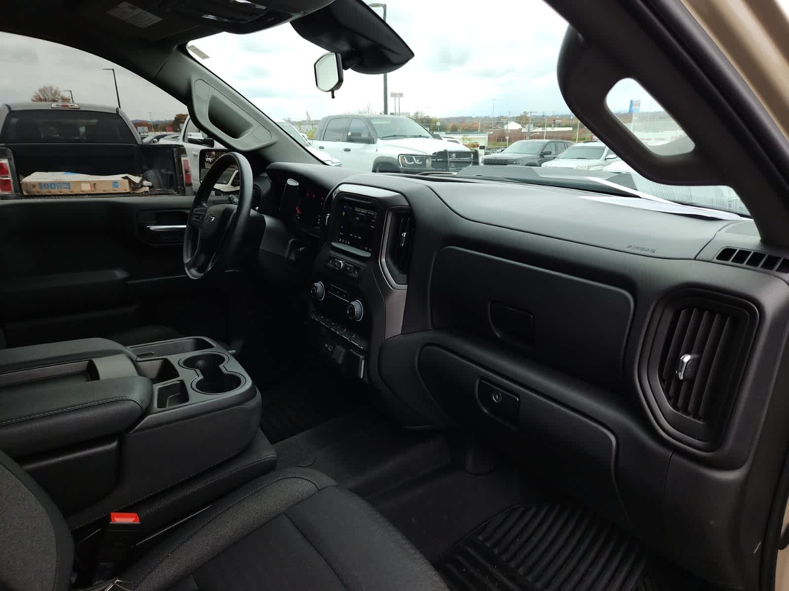 Thumbnail: 2022 Chevrolet Silverado 1500 - 17